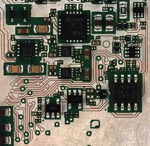 图1：分配在焊盘上的焊料量需要保持在焊盘内.png